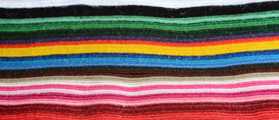 F9AS - FELT SQUARES 9 inch(23cm) ASSORTED COLOURS