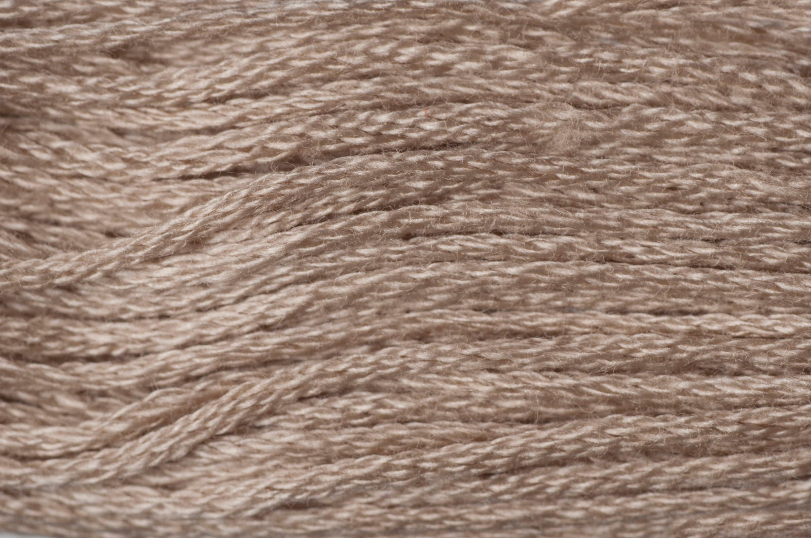 GE0124 - TRIMITS STRANDED COTTON 8m Col 124 BISCUIT
