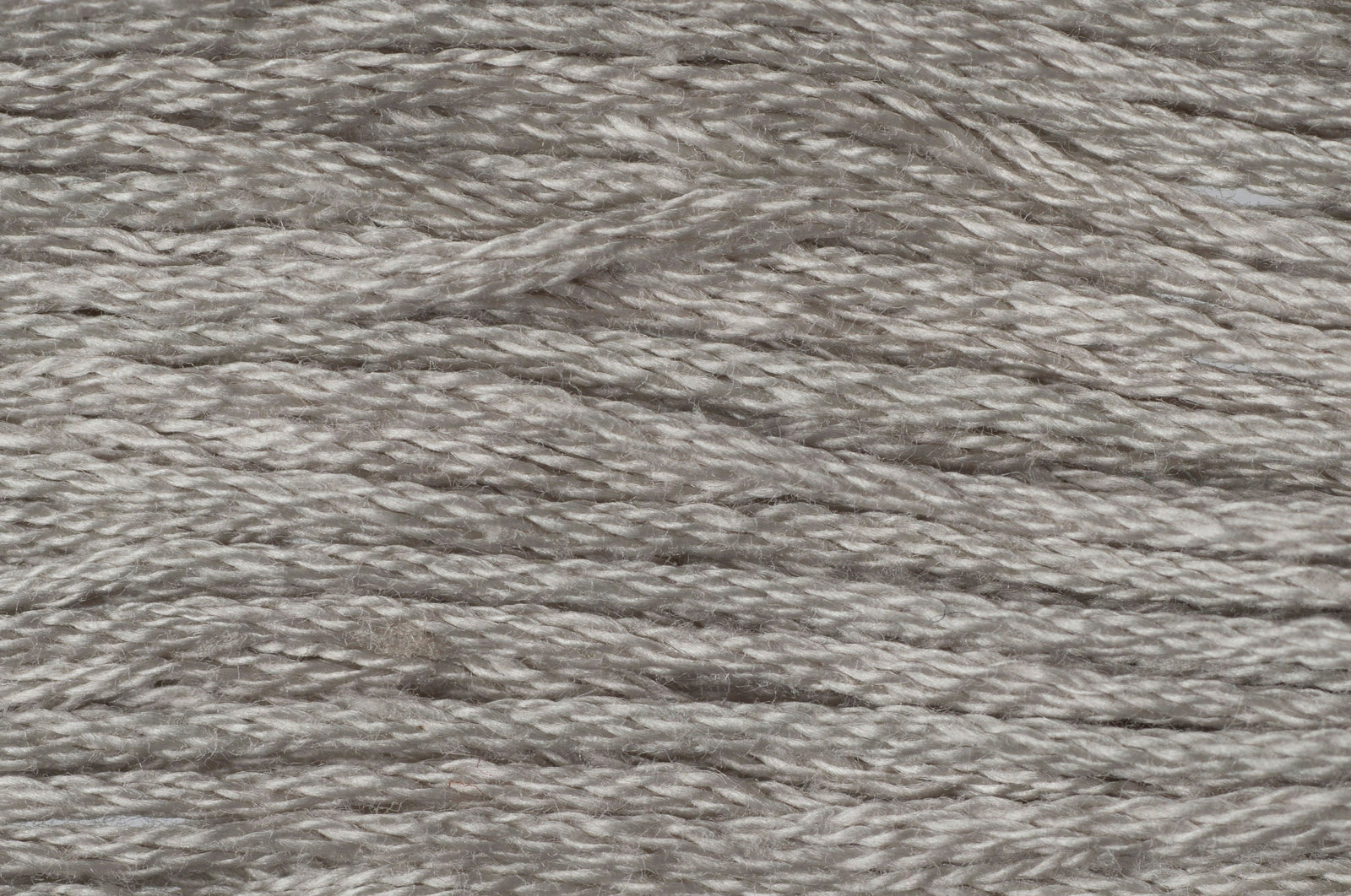 GE0132 - TRIMITS STRANDED COTTON 8m 132 SILVER GREY