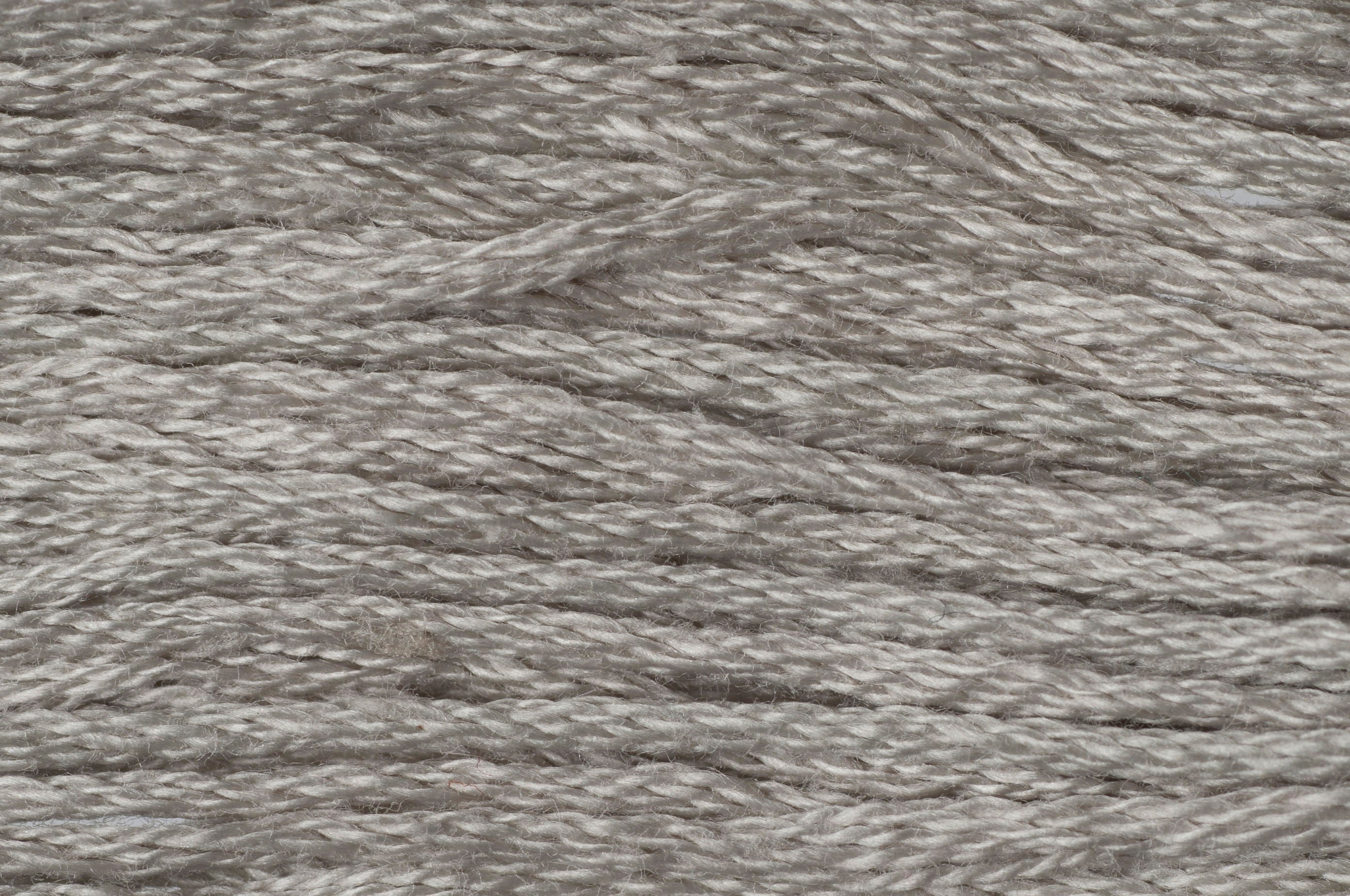 GE0132 - TRIMITS STRANDED COTTON 8m 132 SILVER GREY