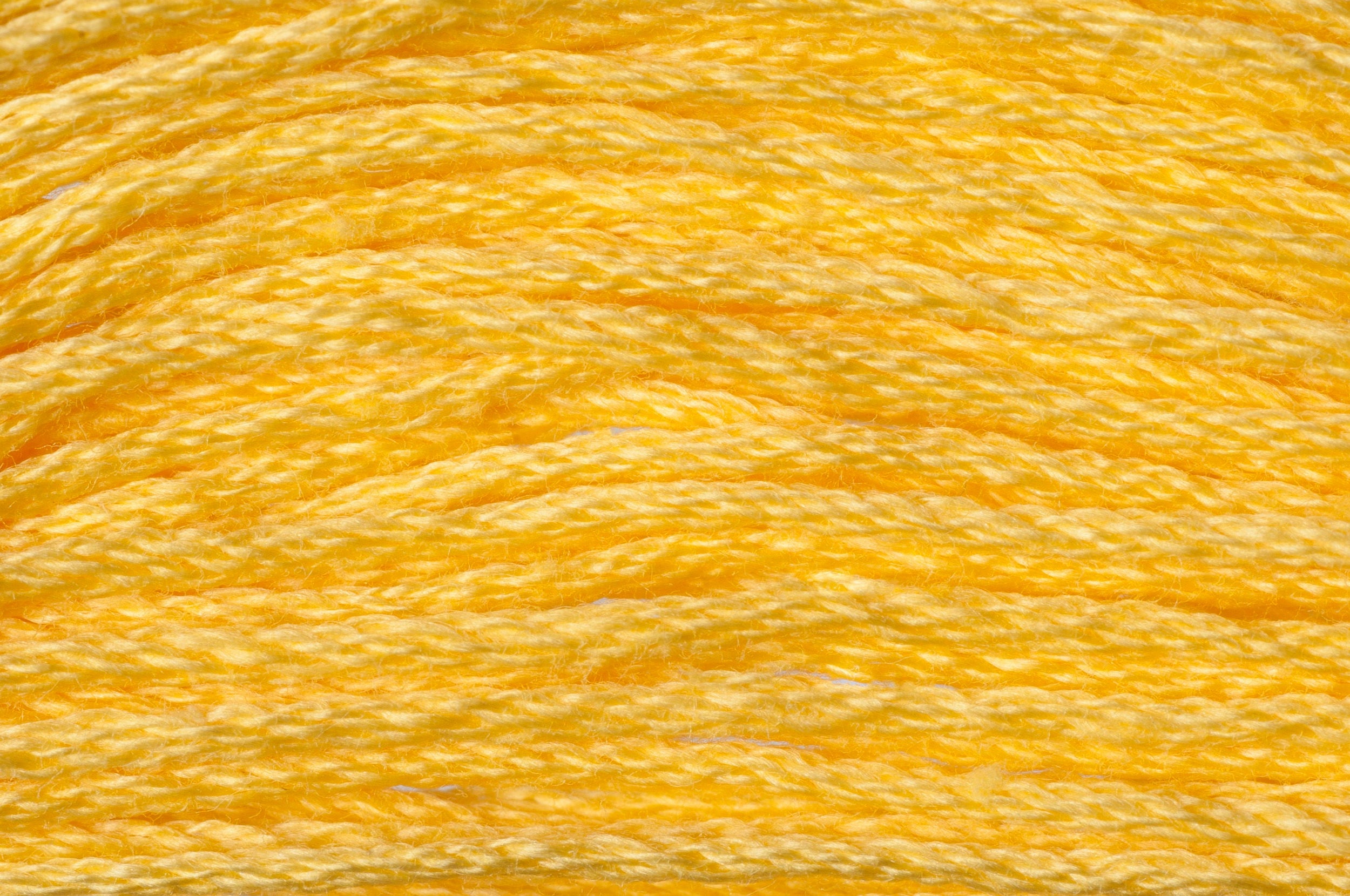 GE0245 - TRIMITS STRANDED COTTON 8m 245 DAFFODIL