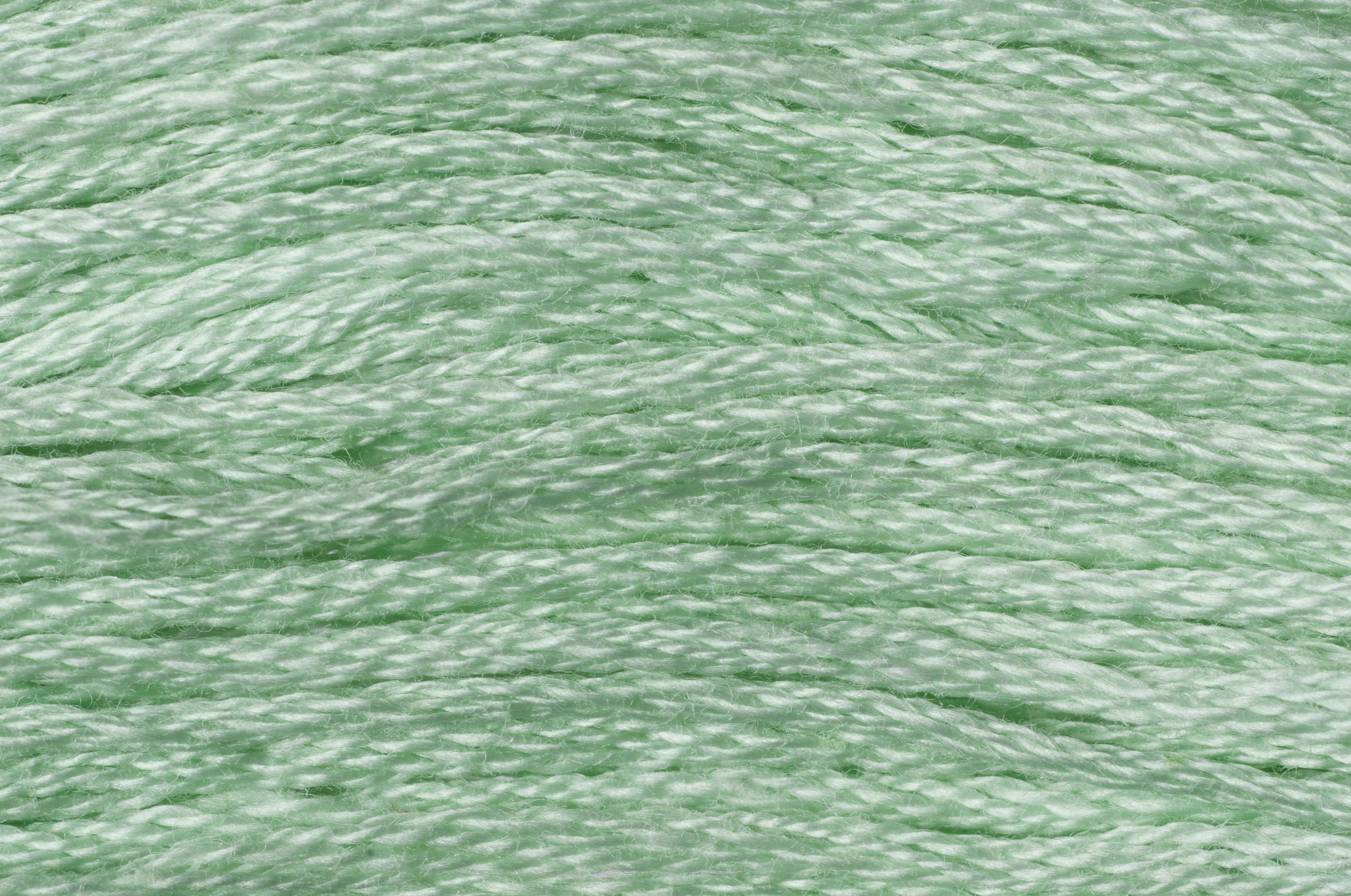 GE0682 - TRIMITS STRANDED COTTON 8m Col  682 PISTACHIO GREEN