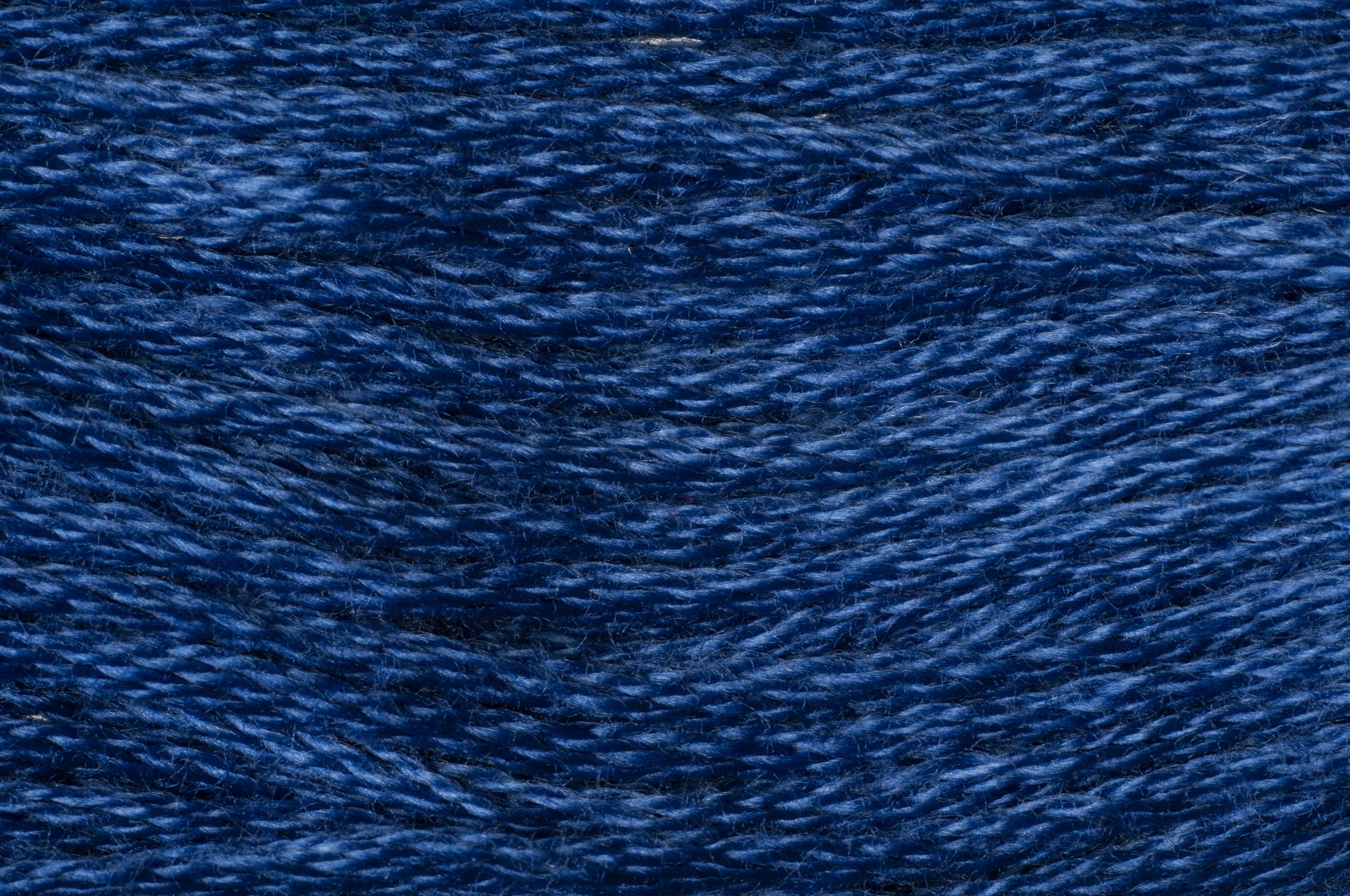 GE0846 - TRIMITS STRANDED COTTON 8m 846 ROYAL BLUE