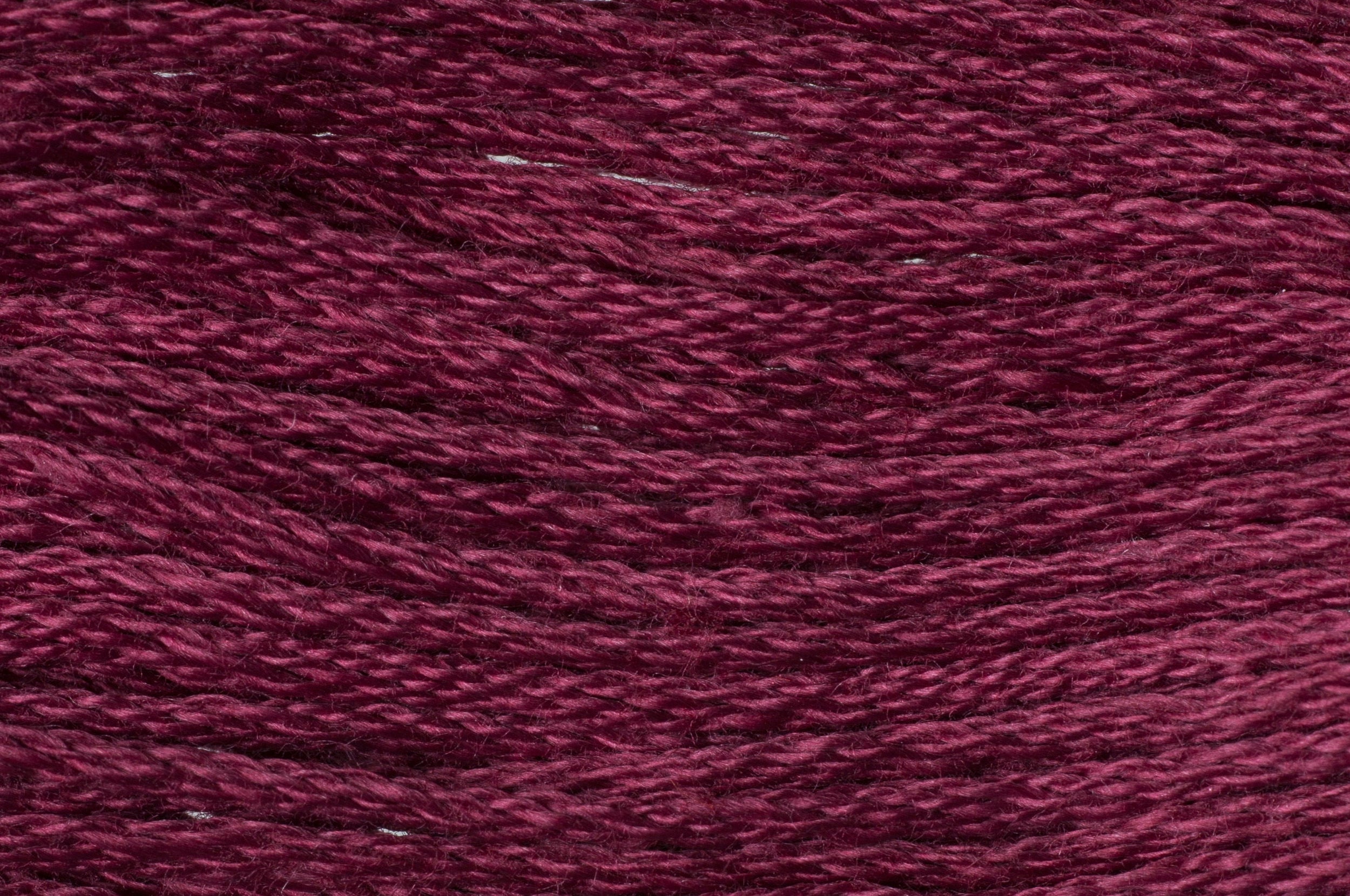 GE3911 - TRIMITS STRANDED COTTON 8m COL 3911 BURGUNDY