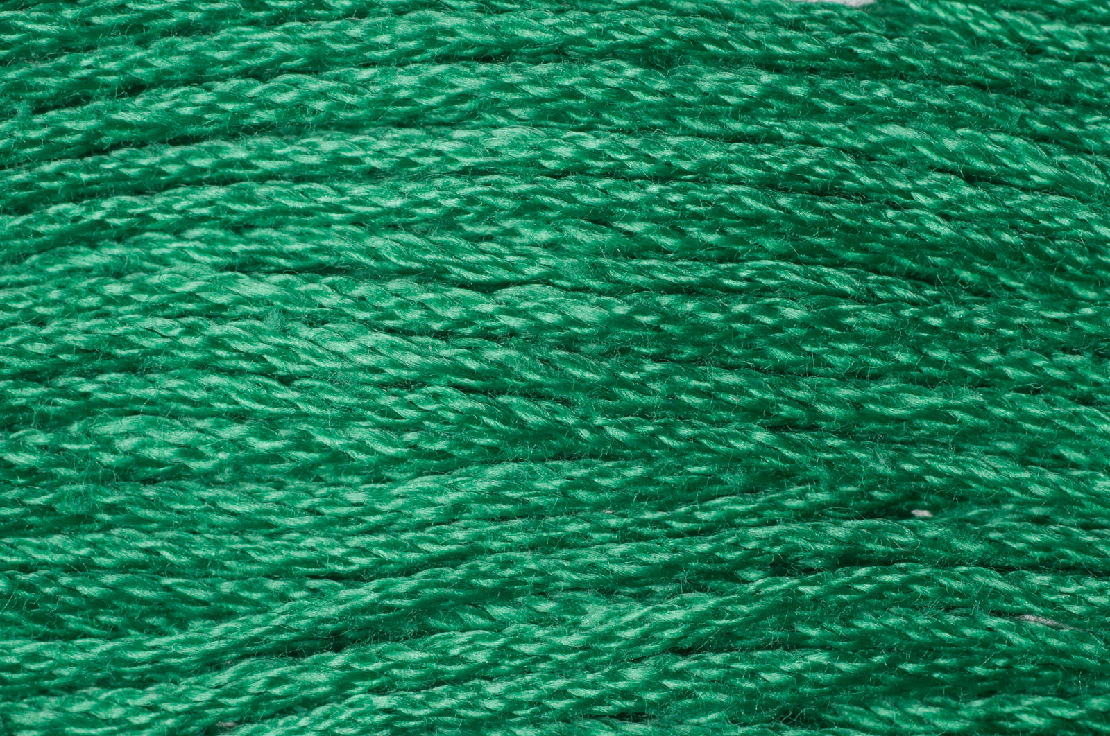 GE7319 - TRIMITS STRANDED COTTON 8m Col 7319 EMERALD GREEN
