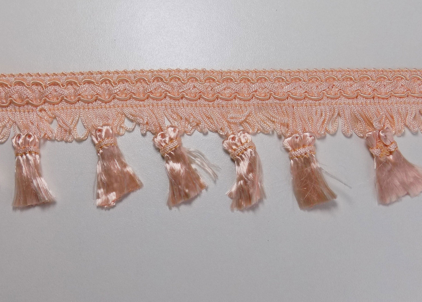 GF7-5 - FINSBURY TASSEL FRINGE PEACH