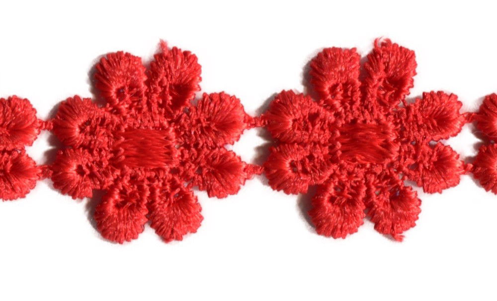 L100-R - COTTON GUIPURE DAISY TRIM RED (27.4m)