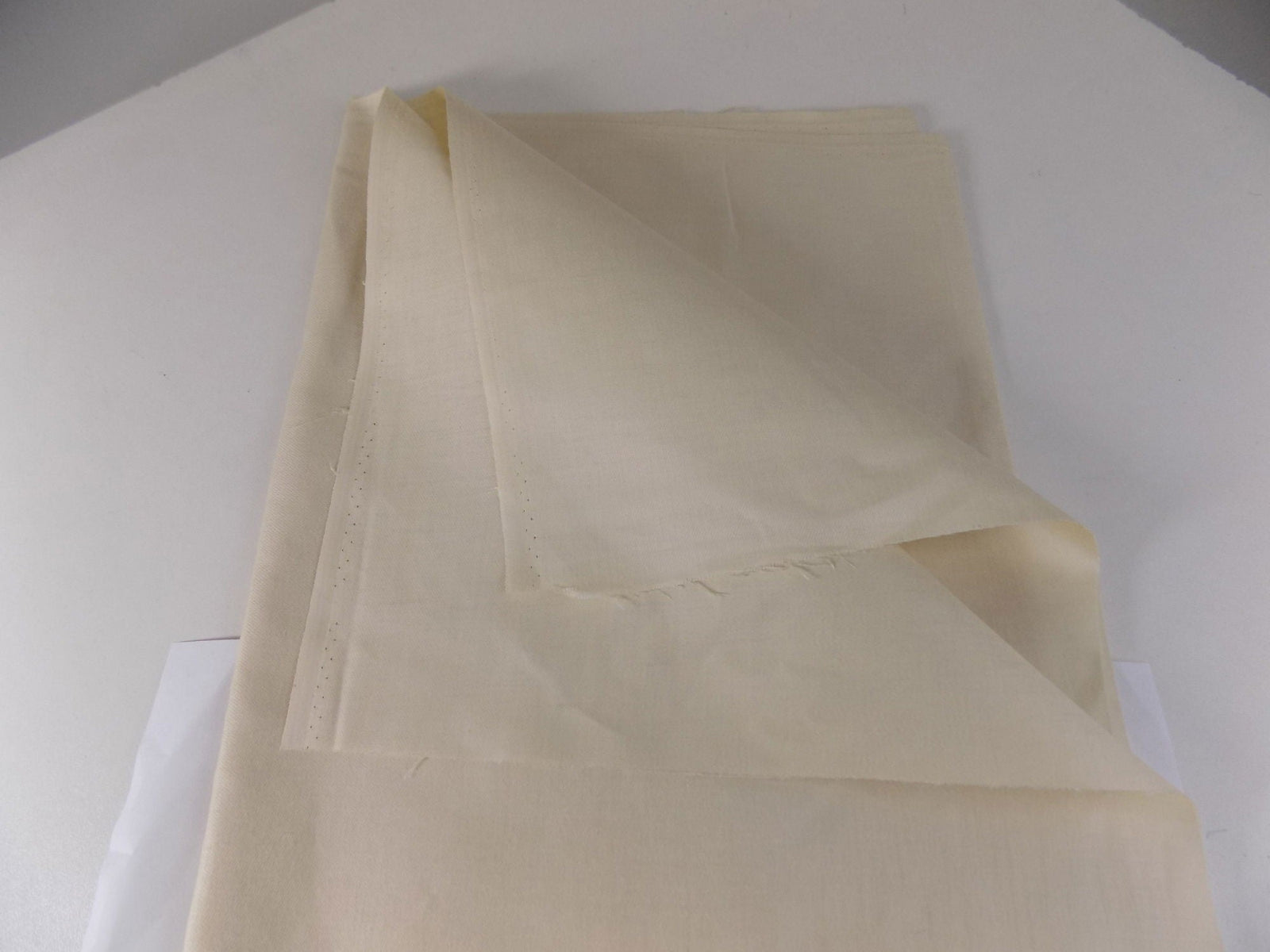 LINING - LINING ECRU COLOUR 1.2 MTR WIDE x 10 METRES