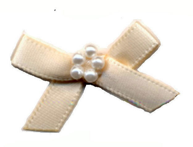 RBP815 - RIBBON BOW WITH PEARLS 815 CREAM