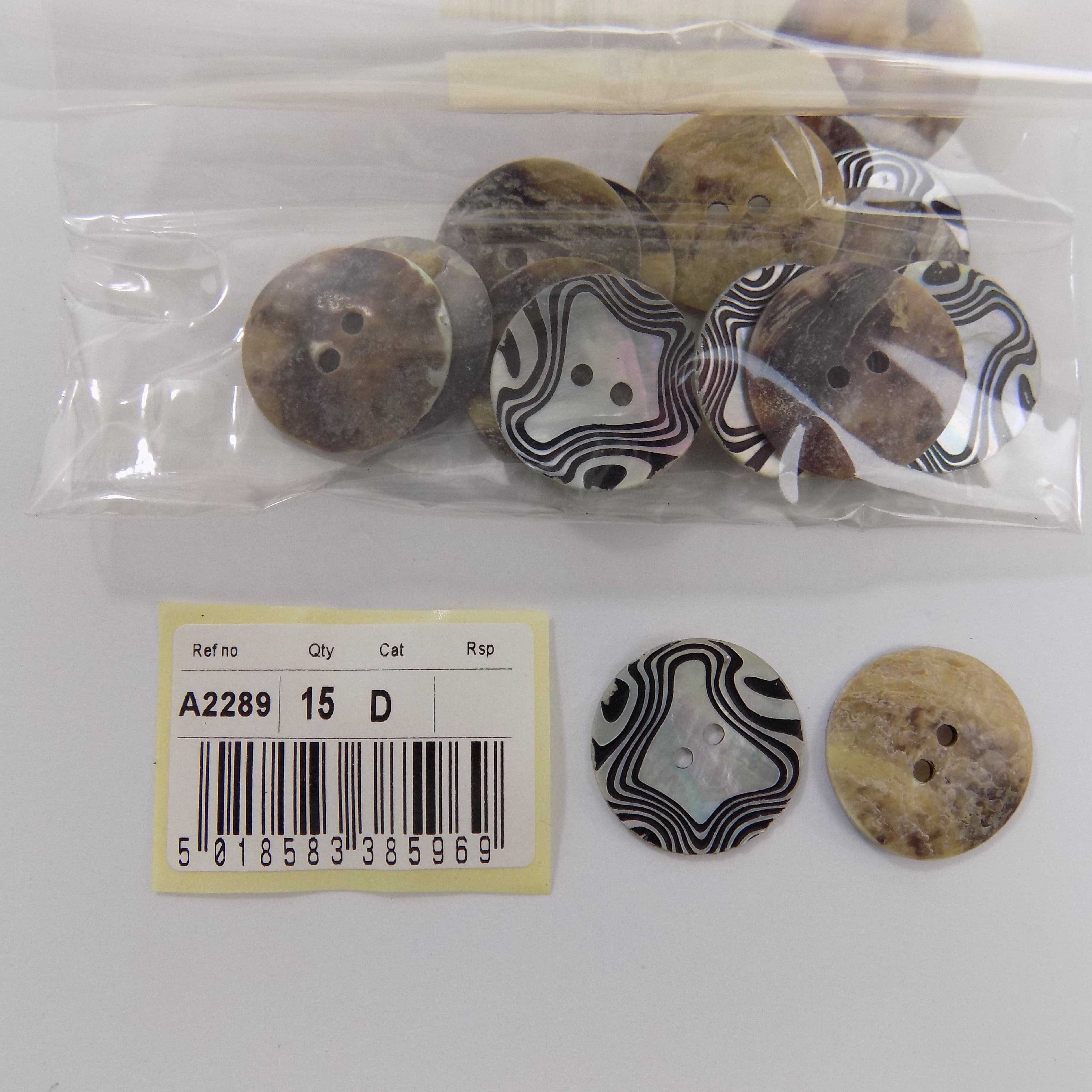 S2289  **SEHLBACH D BUTTON AGOYA OIL SLICK X15