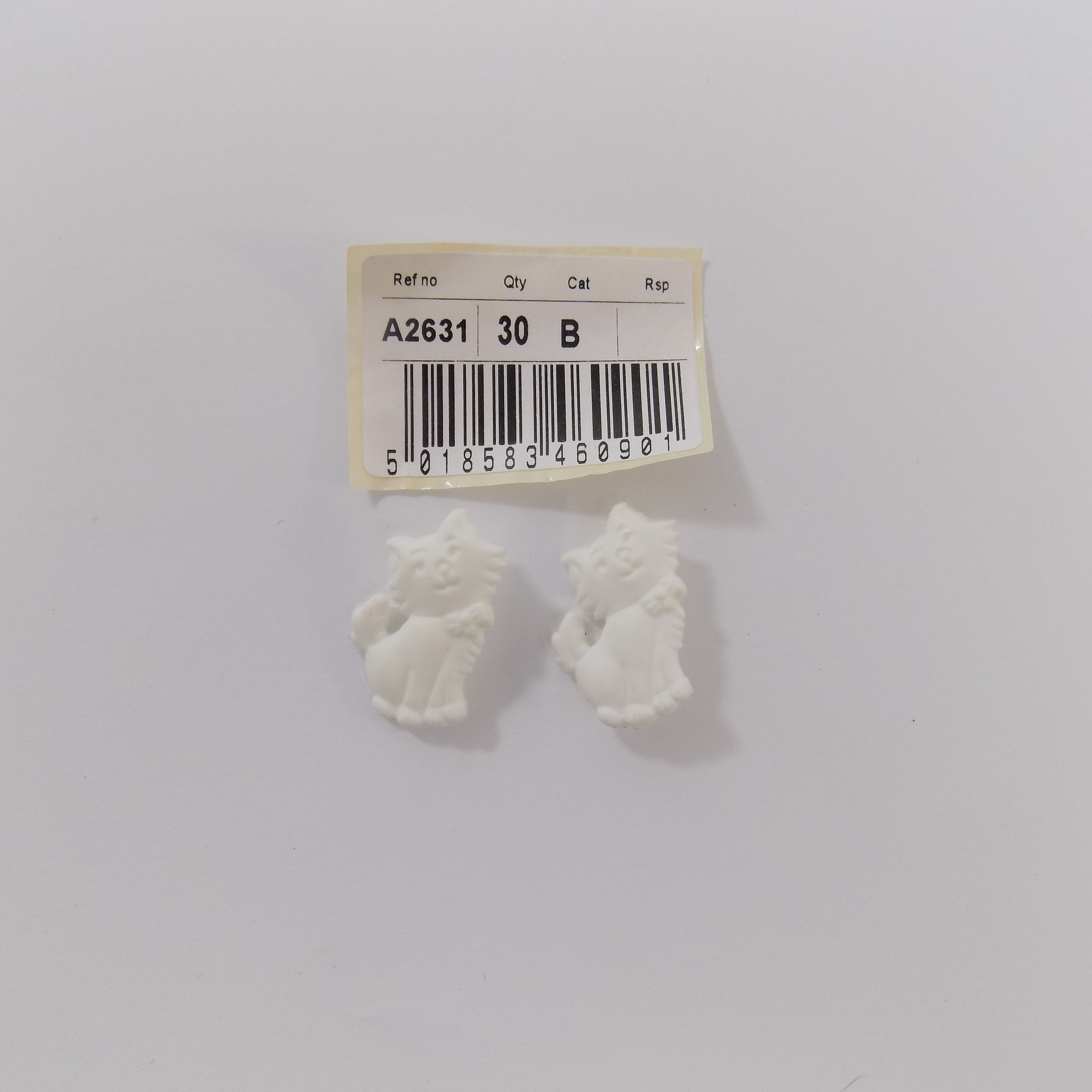 S2631  ** SEHLBACH B BUTTON 22.5MM CAT WHITE PK30 L36